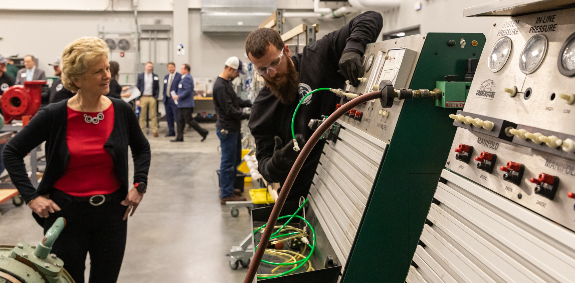  GSA Administrator Robin Carnahan receives a tour of training equipment at Plumbers and Pipefitters Local Union 562.