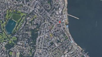 A map marking a vacant parcel of land for sale and the surrounding area on Staten Island