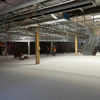 R8 DFC B53 interior construction photo