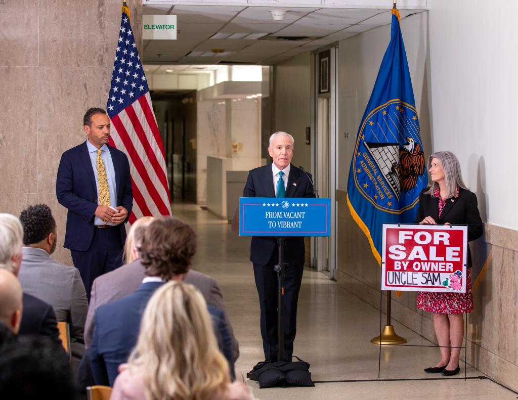 Administrator Forst with Senator Joni Ernst and developer Hossein Fateh