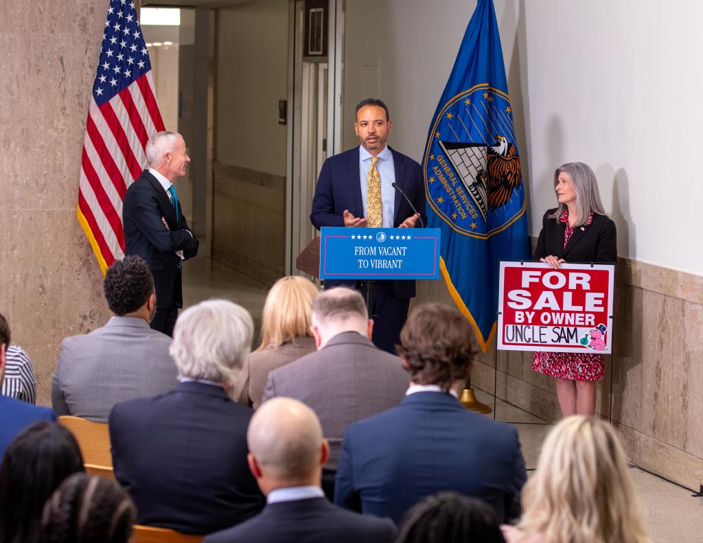 Developer Hossein Fateh with Administrator Forst with Senator Joni Ernst