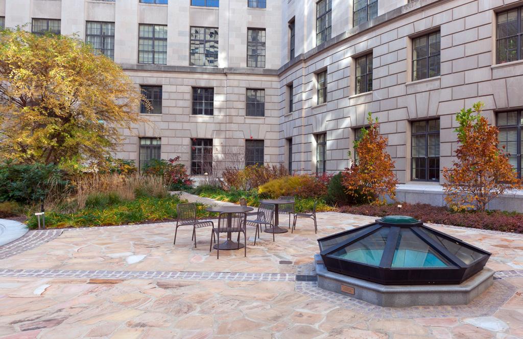 William Jefferson Clinton building