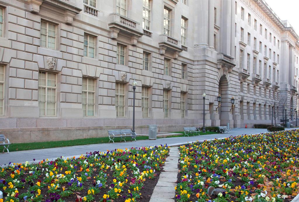 William Jefferson Clinton building exterior