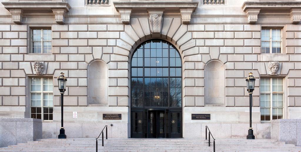 William Jefferson Clinton building