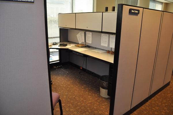 Item94Cubicles_5WorkstationsGrey_Workstation12connectedwCounter_4connected_2connectedAnd1SinglewCounterTop