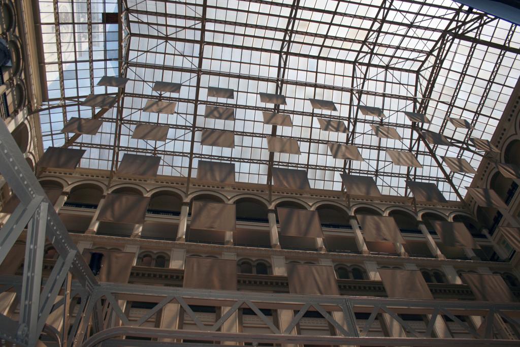 Robert Irwin, 48 Shadow Planes, 1983.