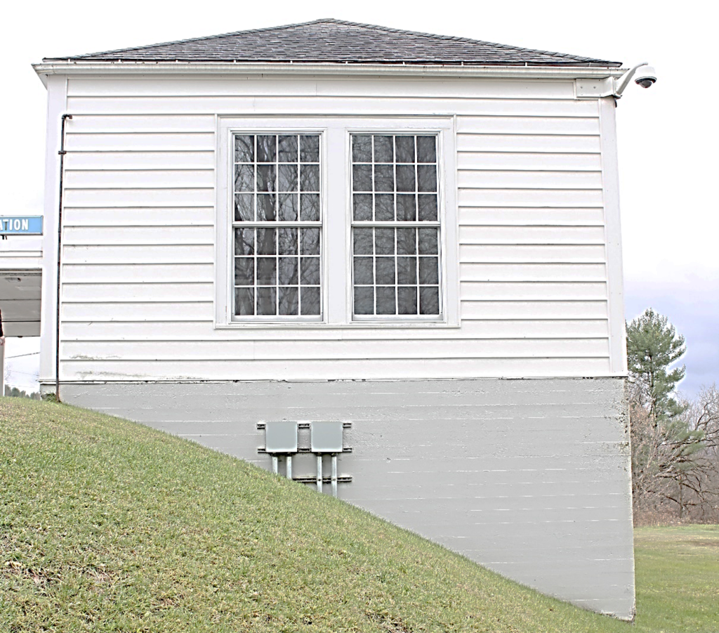 north side elevation of the exterior of the richford vermont lpoe