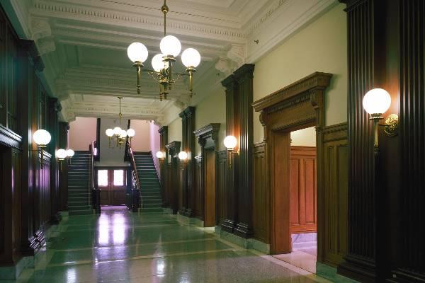 Photo of Pioneer Court House