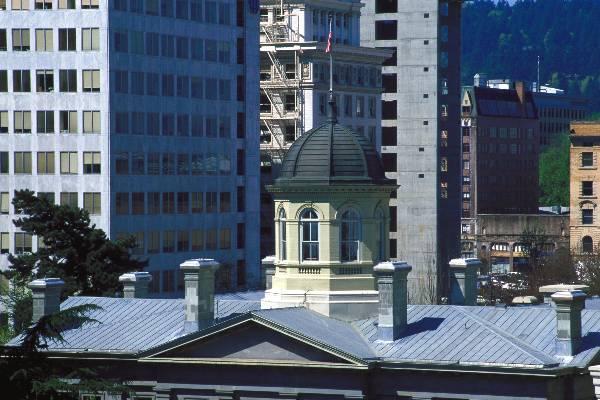 Photo of Pioneer Court House