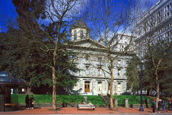 Photo of Pioneer Court House