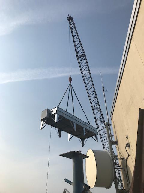 Crane lifting dry chiller
