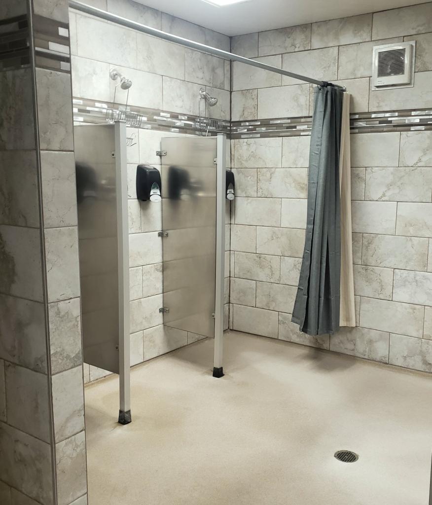 R8 DFC Absolute Fitness bathroom 