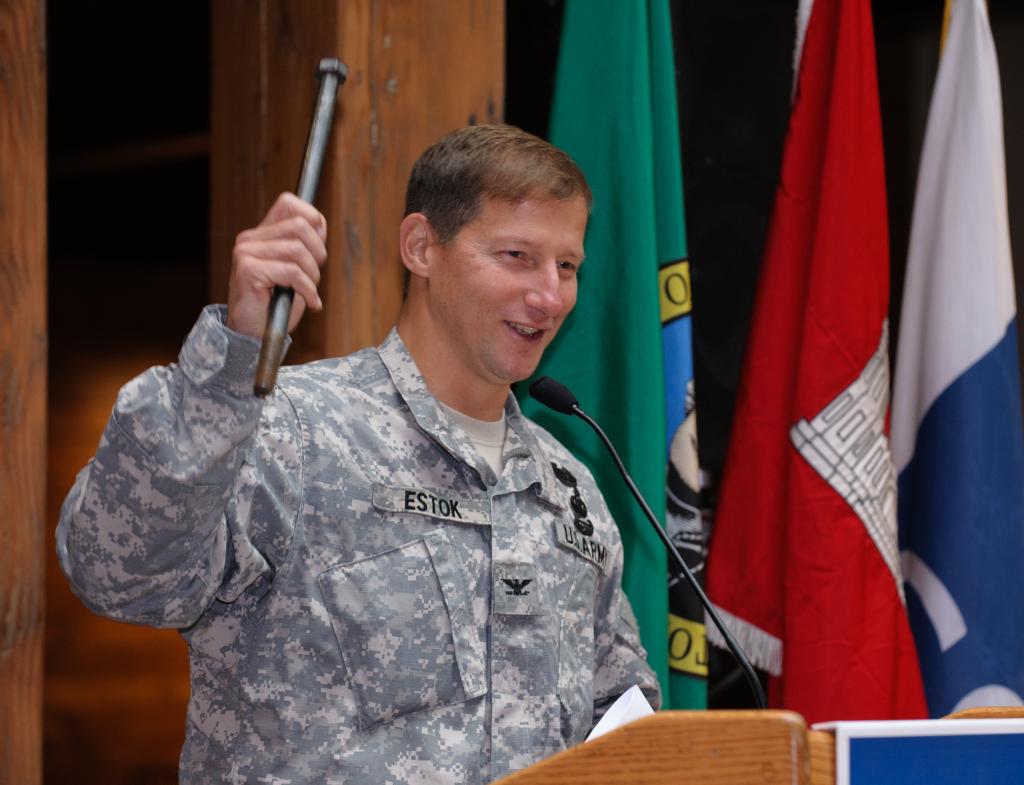 Photo of Colonel Bruce Estok (Commander, U.S. Army Corps of Engineers, Seattle District)